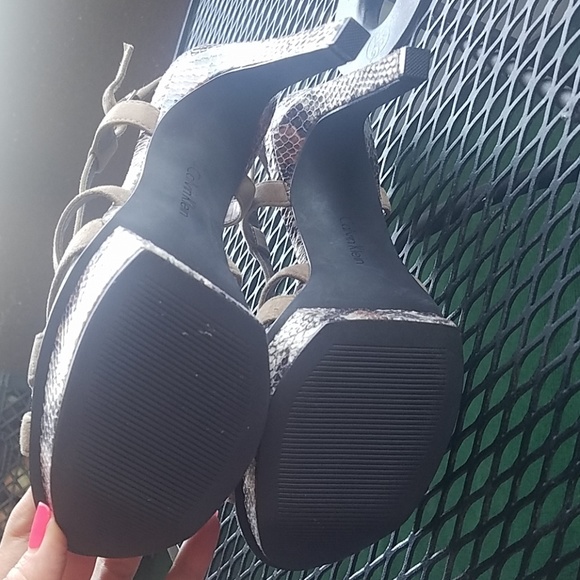 Brand new calvin klein shoes - Picture 5 of 6